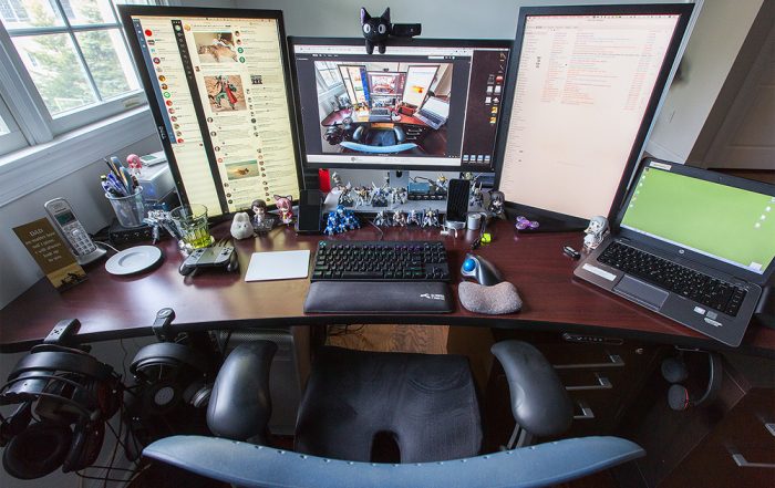A Guide To Buying A Dedicated Gaming Desk