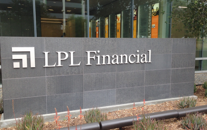 LPL Earnings Down 30% Amid Best Recruiting Quarter
