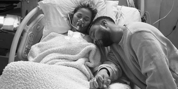 Chrissy Teigen's Heartbreaking Photos Reminded Me There's No Right Way to Grieve