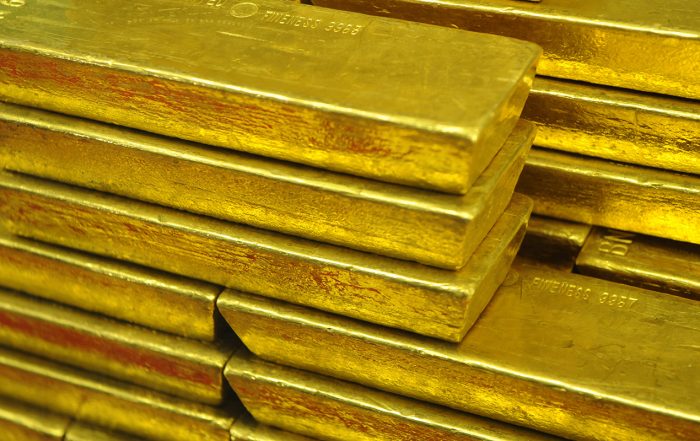 BlackRock Says Gold ‘Failing’ as Equity Hedge, Faces Risks